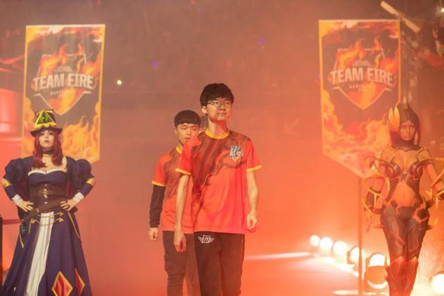 虽然老鹰球 虽然老鹰球